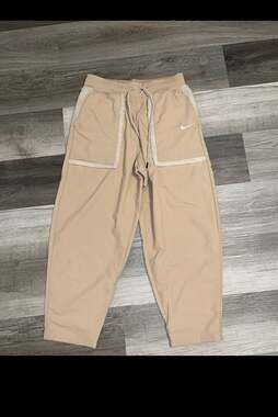 Nike Sportswear Essential Womens Woven High-Waisted Curve Pants DQ6809-200